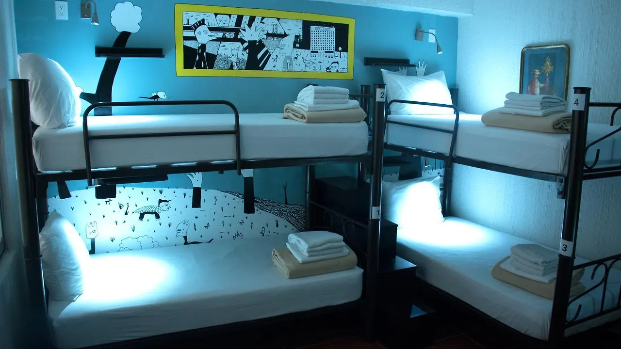 Fenix Beds Hostel Γκουανταλαχάρα