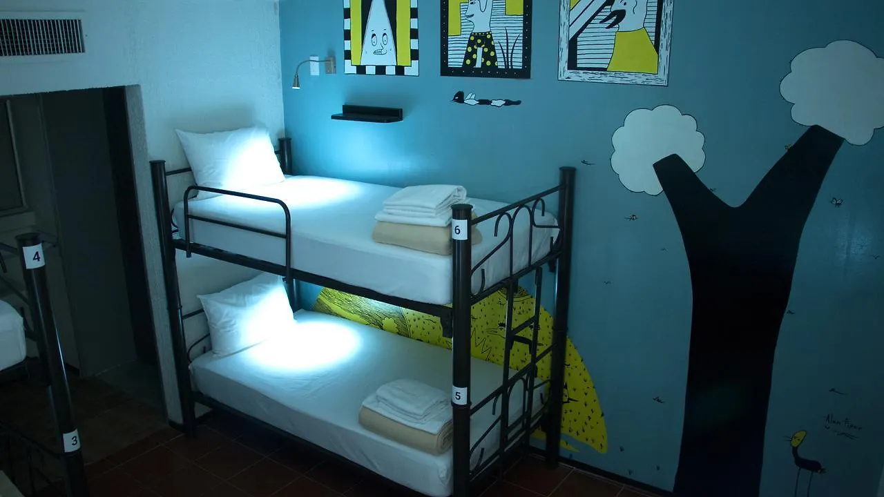 Fenix Beds Hostel Γκουανταλαχάρα 0*,